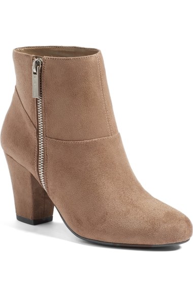 BCBG ‘Devinn’ Ankle Bootie